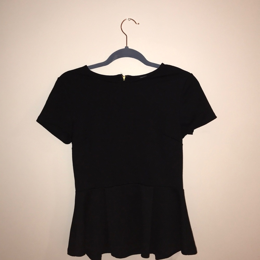 Waist accentuating dress shirt!